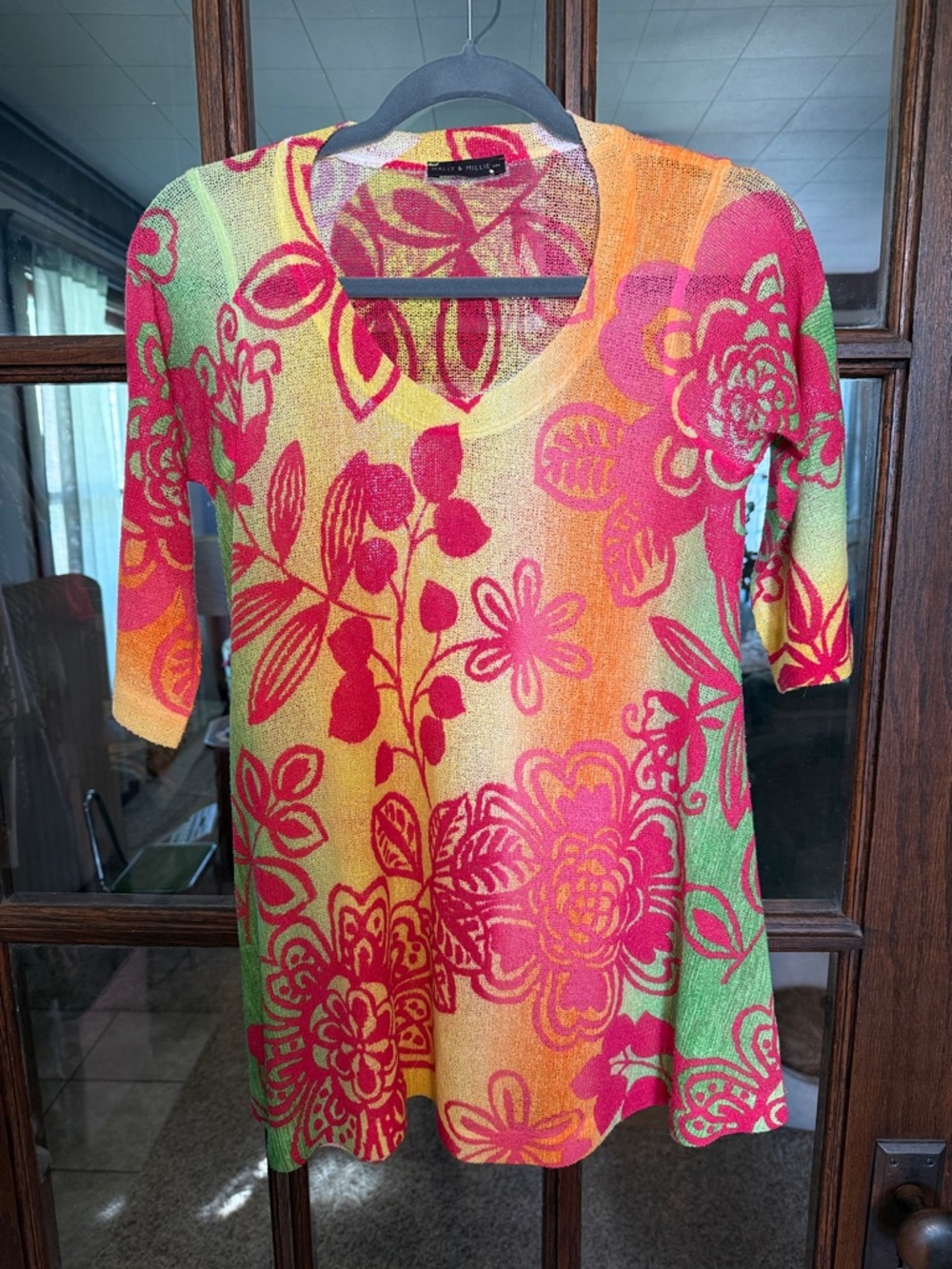 Nally & Millie Womens Floral Burnout V-Neck Tunic Top Pink Orange Green N09-654